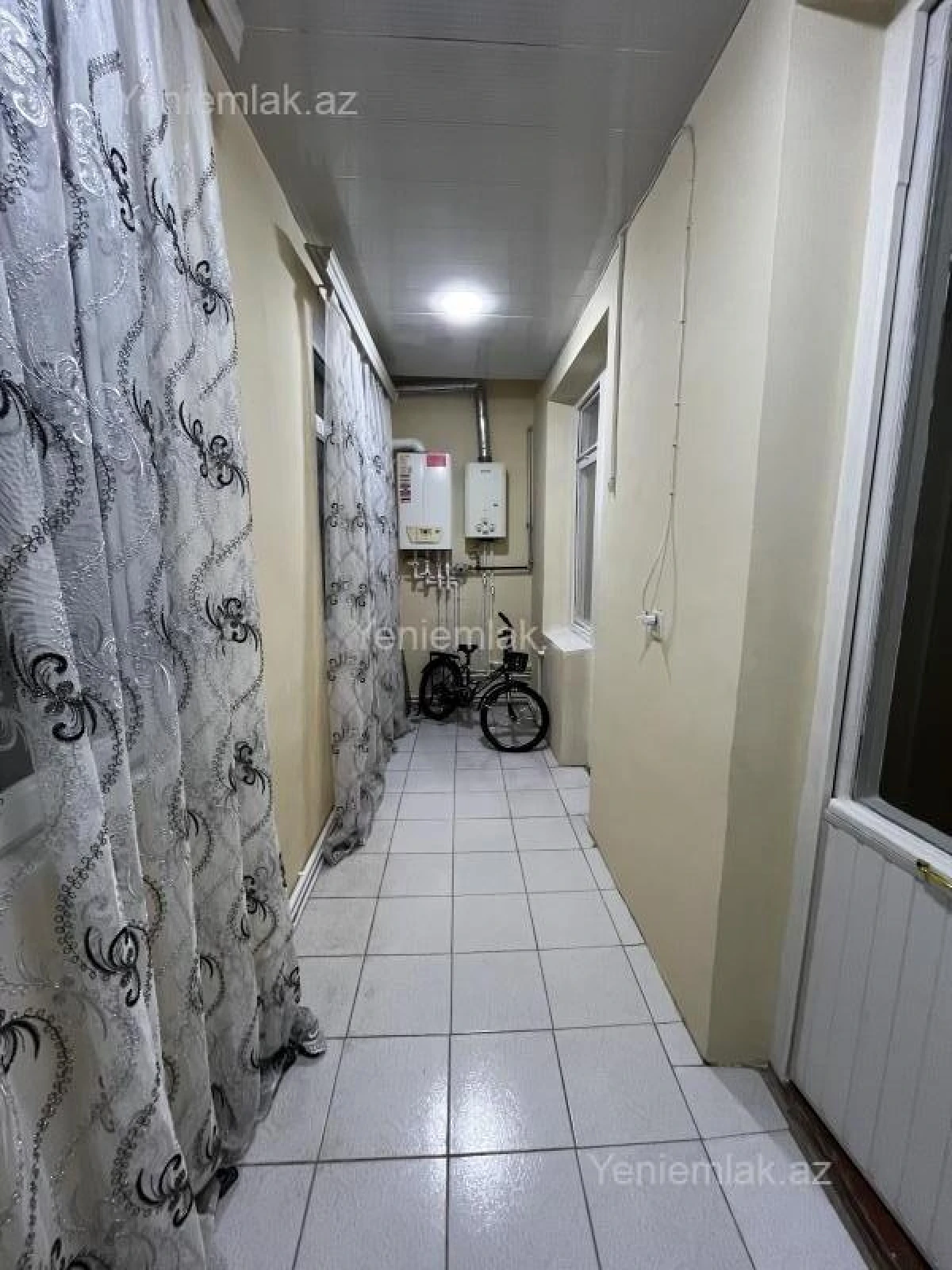 Satılır 2 otaqlı köhnə tikili 56 m²