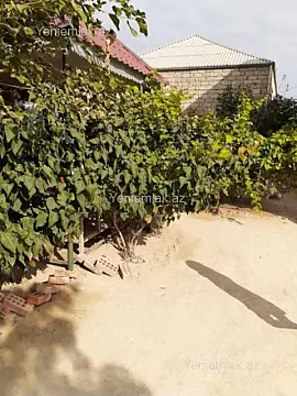 Satılır 5 otaqlı həyət evi 200 m²