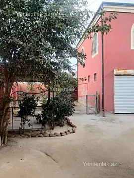 Satılır 5 otaqlı həyət evi 200 m²