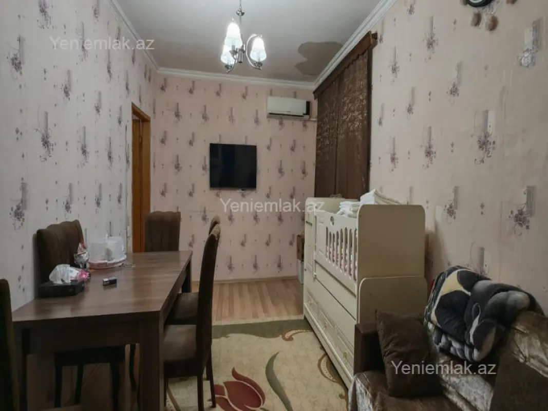 Satılır 2 otaqlı köhnə tikili 40 m²