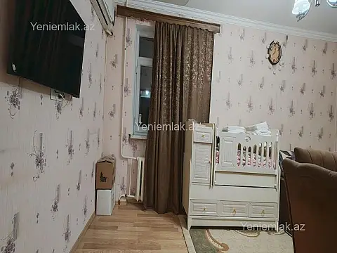 Satılır 2 otaqlı köhnə tikili 40 m²