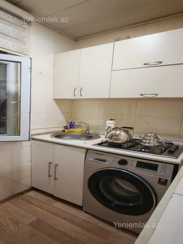 Satılır 2 otaqlı köhnə tikili 40 m²