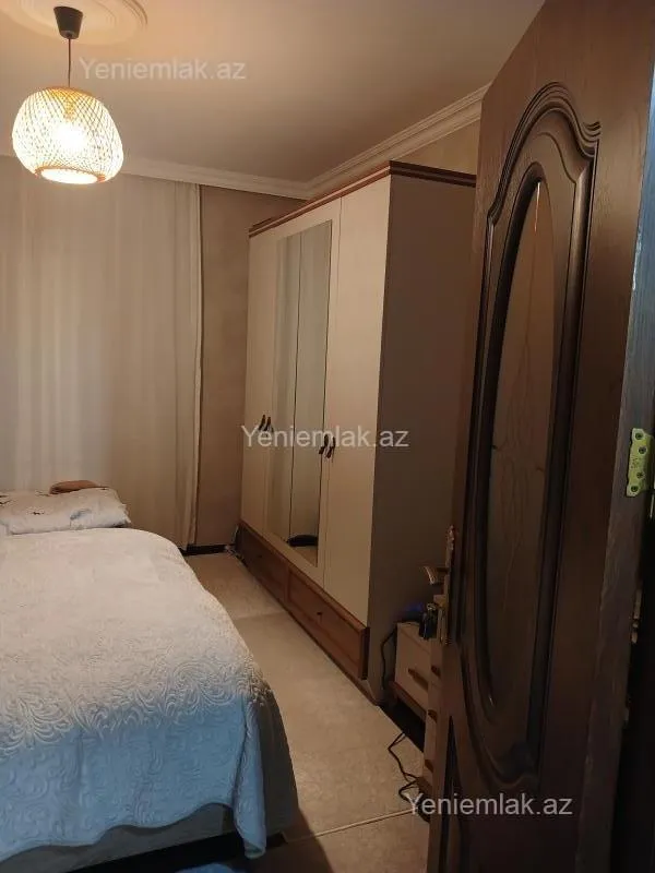 Satılır 2 otaqlı köhnə tikili 50 m²