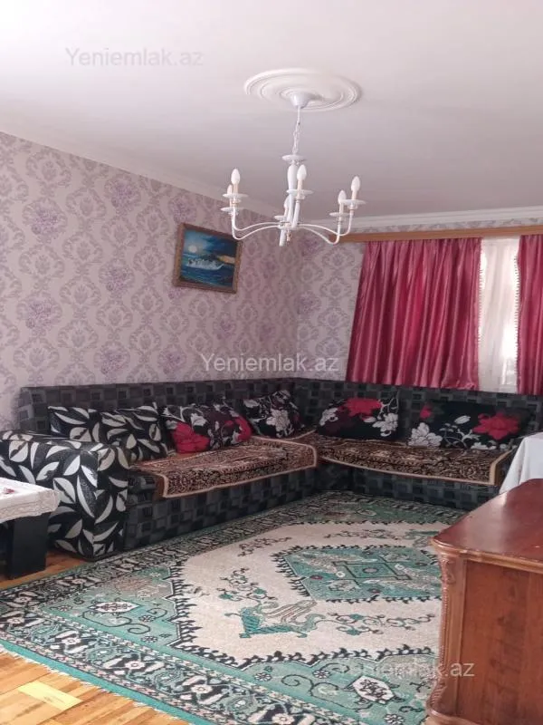 Satılır 2 otaqlı köhnə tikili 54 m²