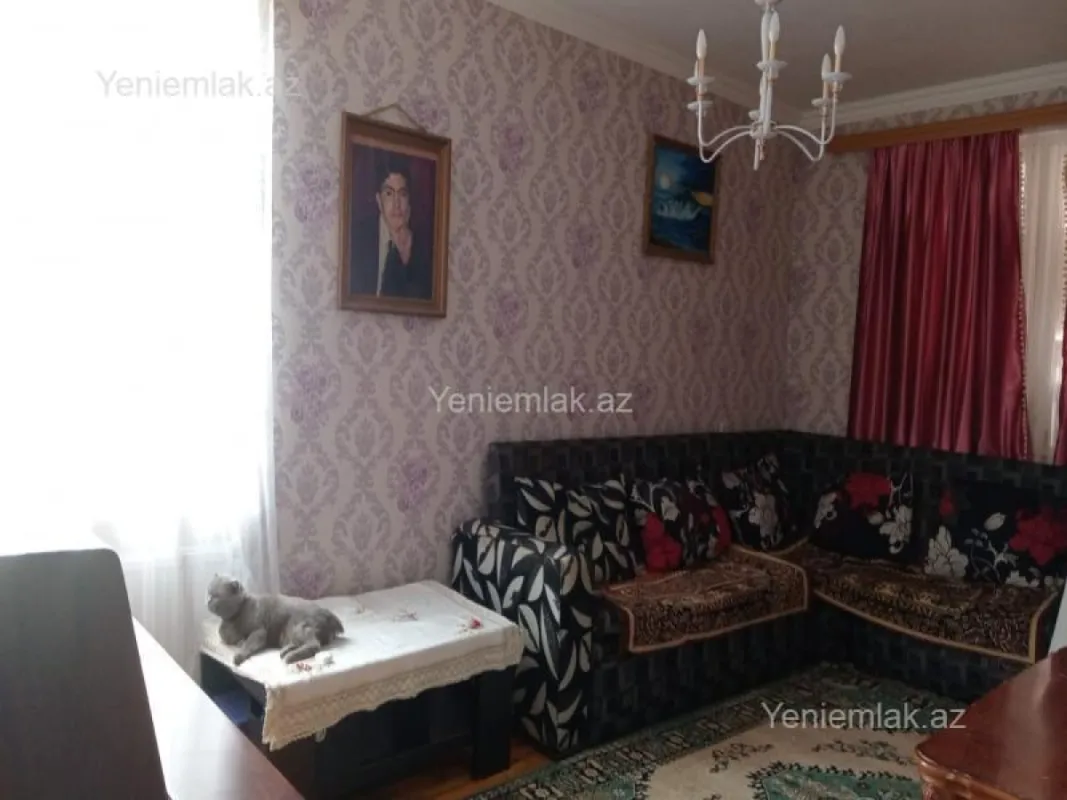 Satılır 2 otaqlı köhnə tikili 54 m²