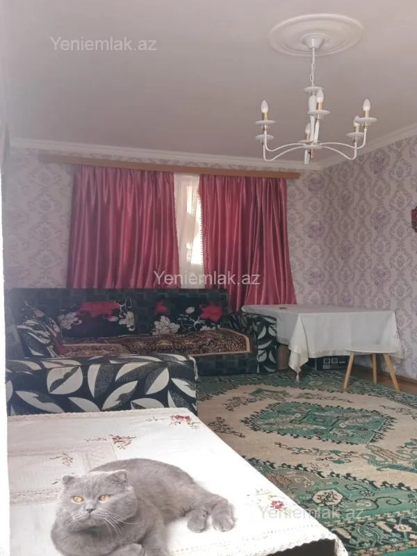 Satılır 2 otaqlı köhnə tikili 54 m²