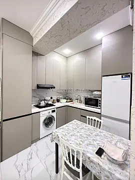 Satılır 2 otaqlı yeni tikili 60 m²