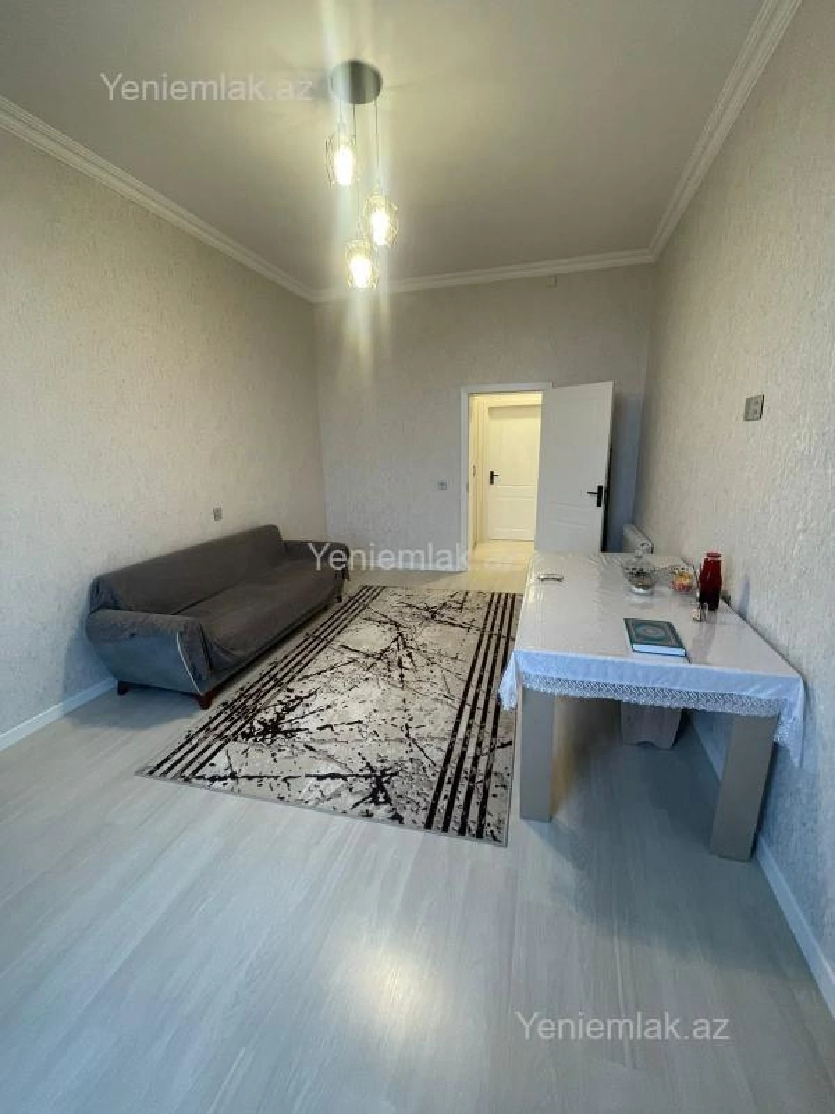 Satılır 2 otaqlı köhnə tikili 60 m²