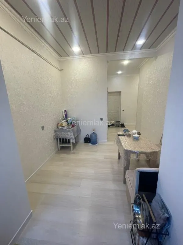 Satılır 2 otaqlı köhnə tikili 60 m²