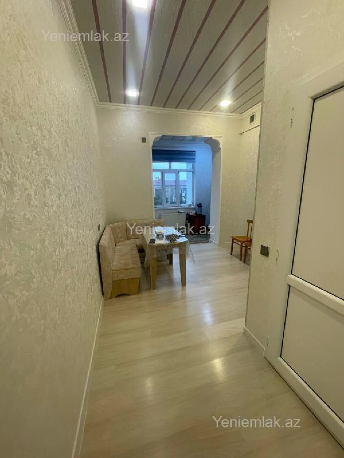 Satılır 2 otaqlı köhnə tikili 60 m²