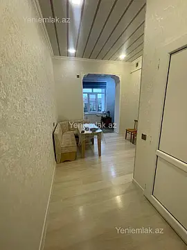 Satılır 2 otaqlı köhnə tikili 60 m²