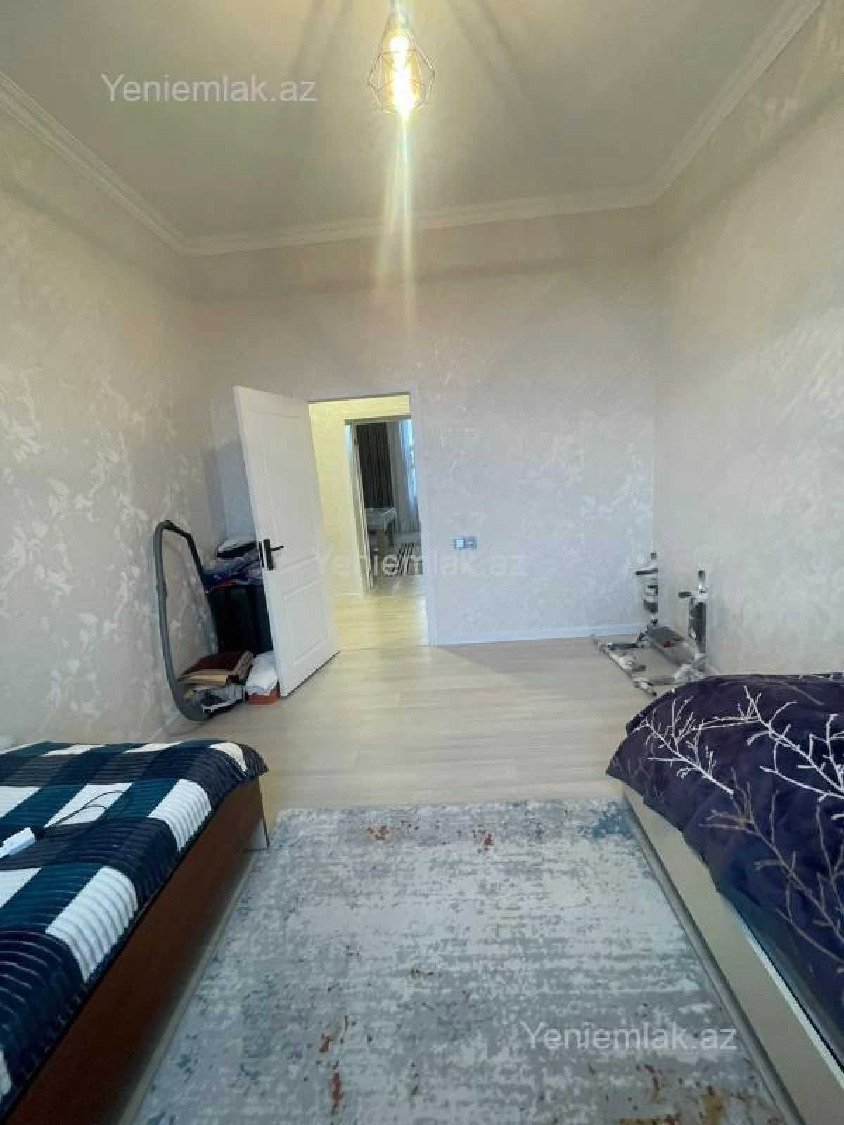 Satılır 2 otaqlı köhnə tikili 60 m²
