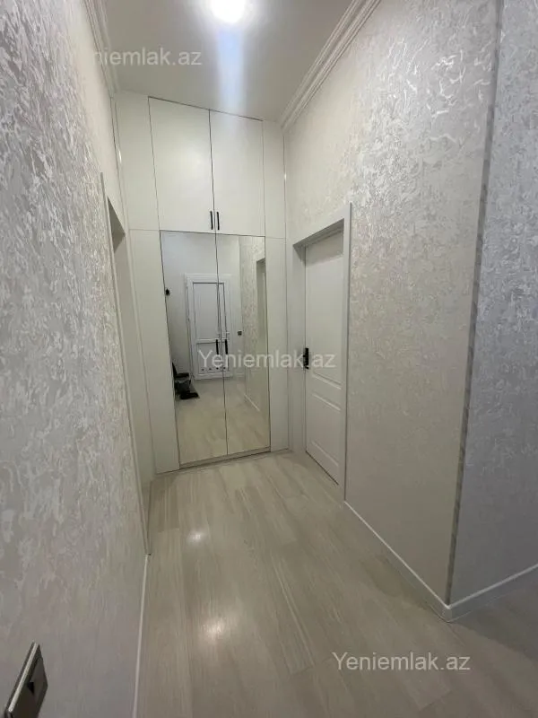 Satılır 2 otaqlı köhnə tikili 60 m²