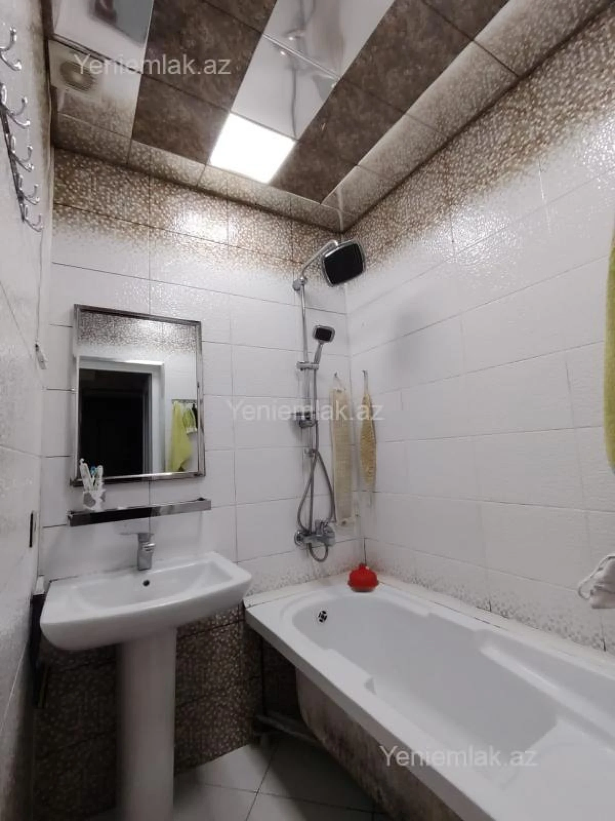 Satılır 2 otaqlı yeni tikili 60 m²
