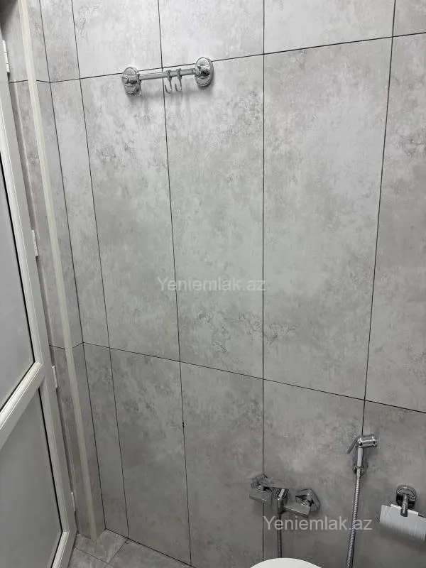 Satılır 1 otaqlı köhnə tikili 32 m²