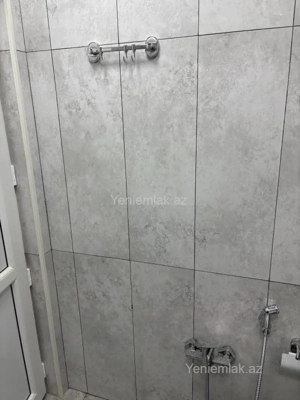 Satılır 1 otaqlı köhnə tikili 32 m²