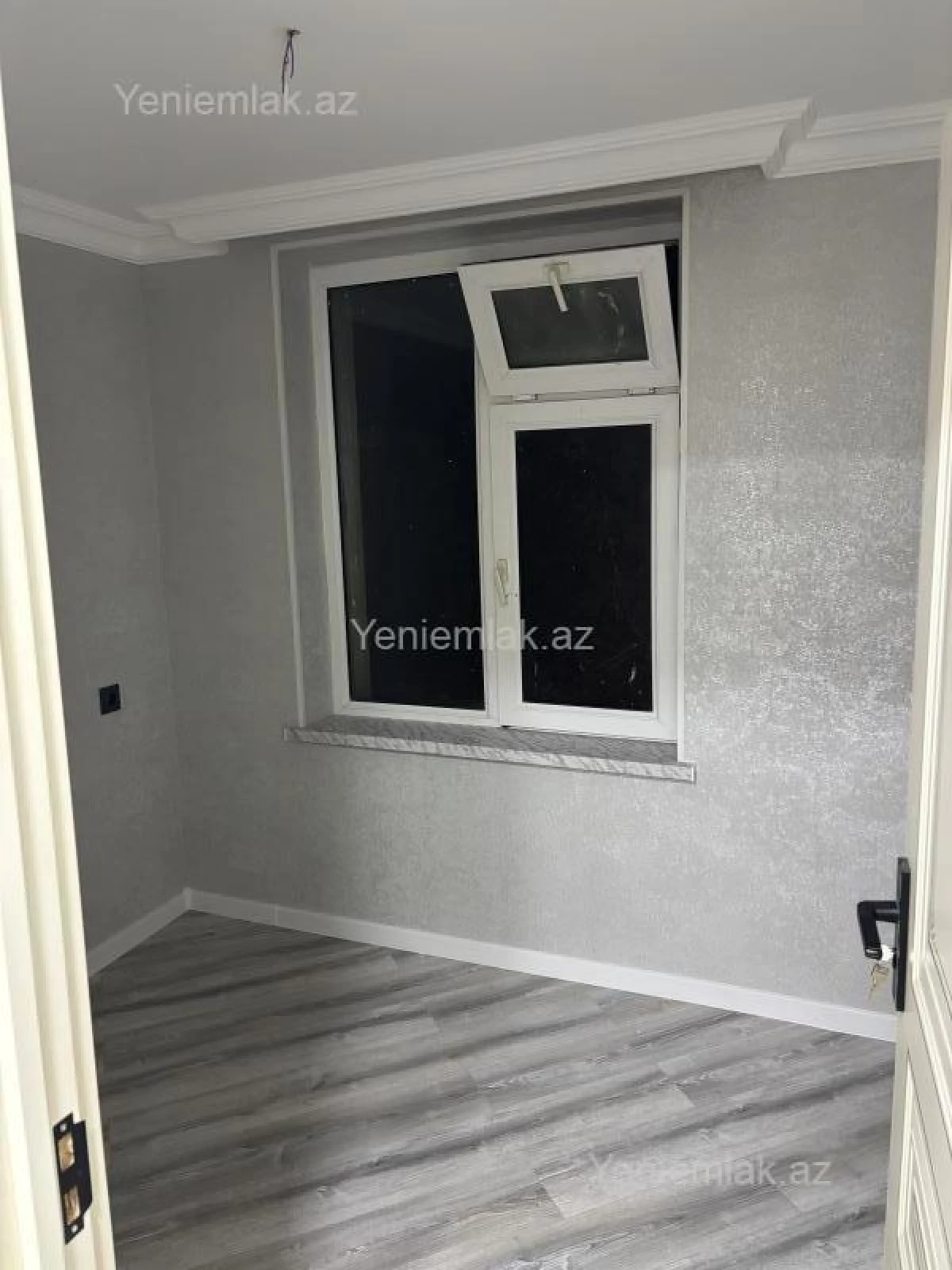 Satılır 1 otaqlı köhnə tikili 32 m²