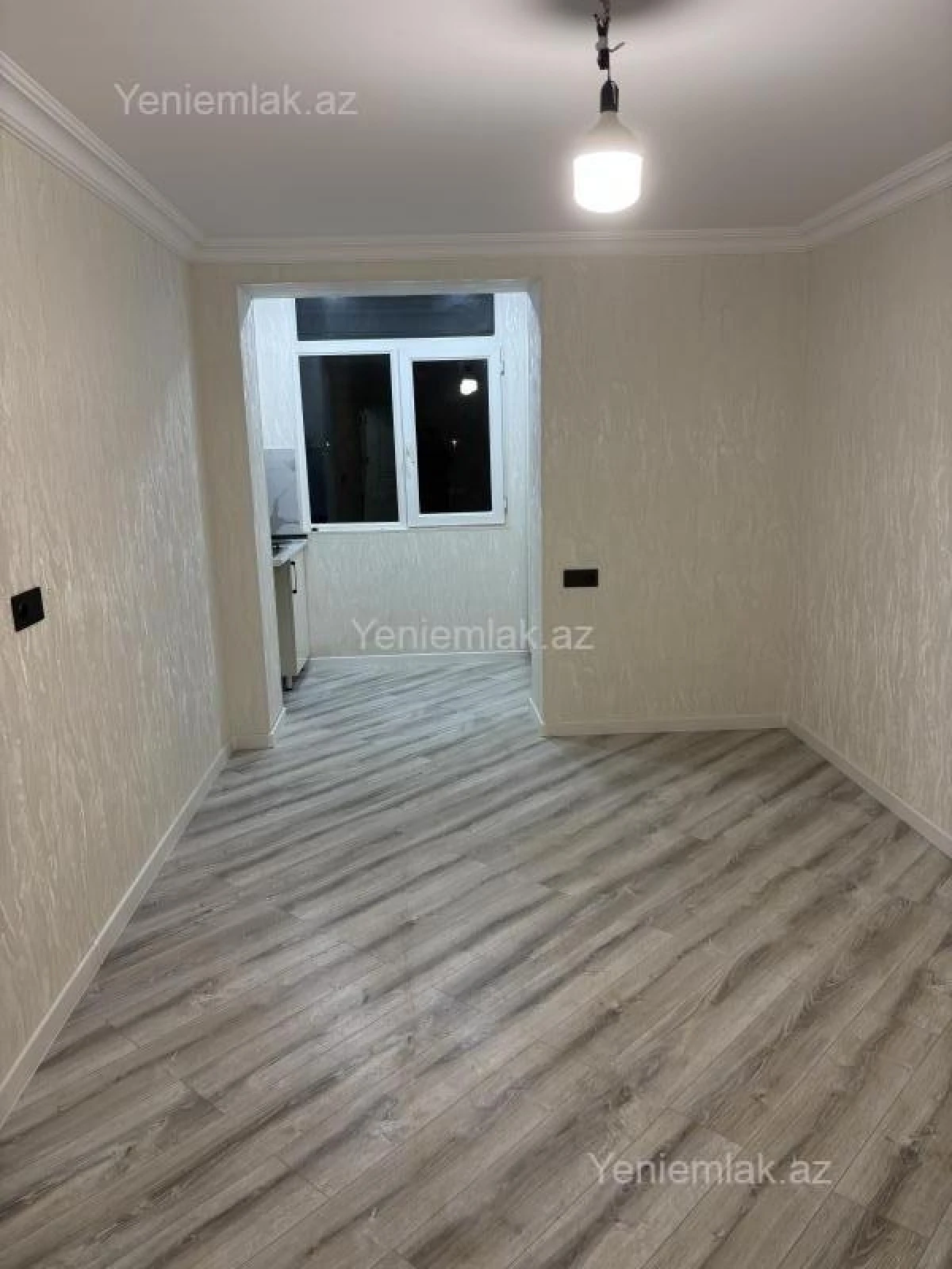 Satılır 1 otaqlı köhnə tikili 32 m²
