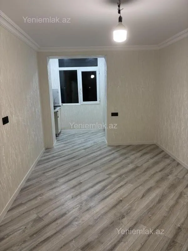 Satılır 1 otaqlı köhnə tikili 32 m²