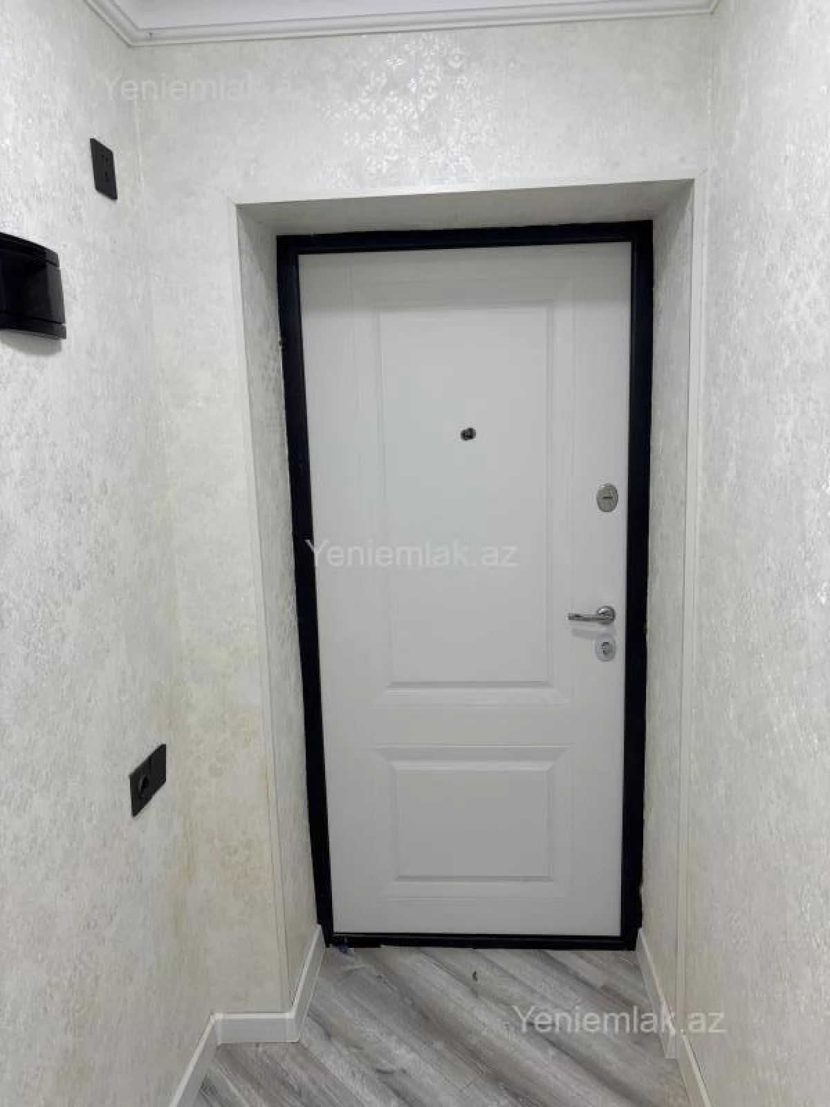 Satılır 1 otaqlı köhnə tikili 32 m²