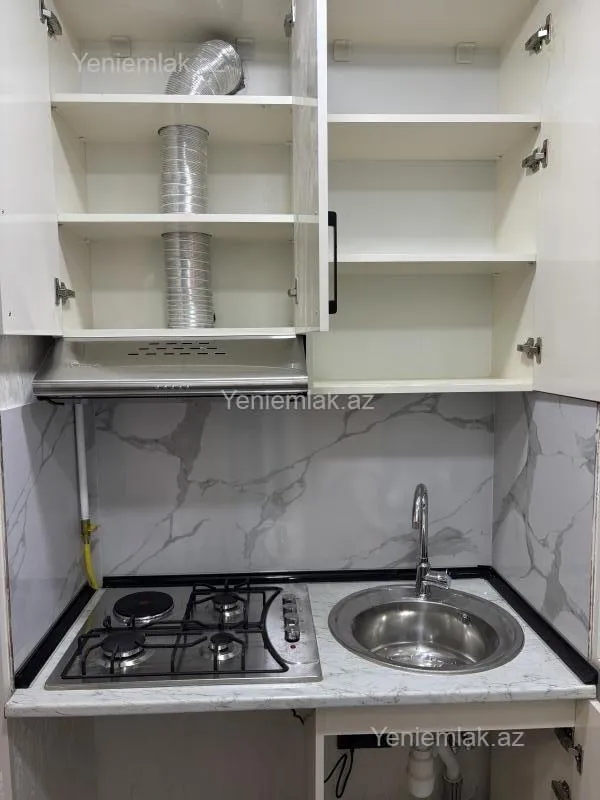 Satılır 1 otaqlı köhnə tikili 32 m²