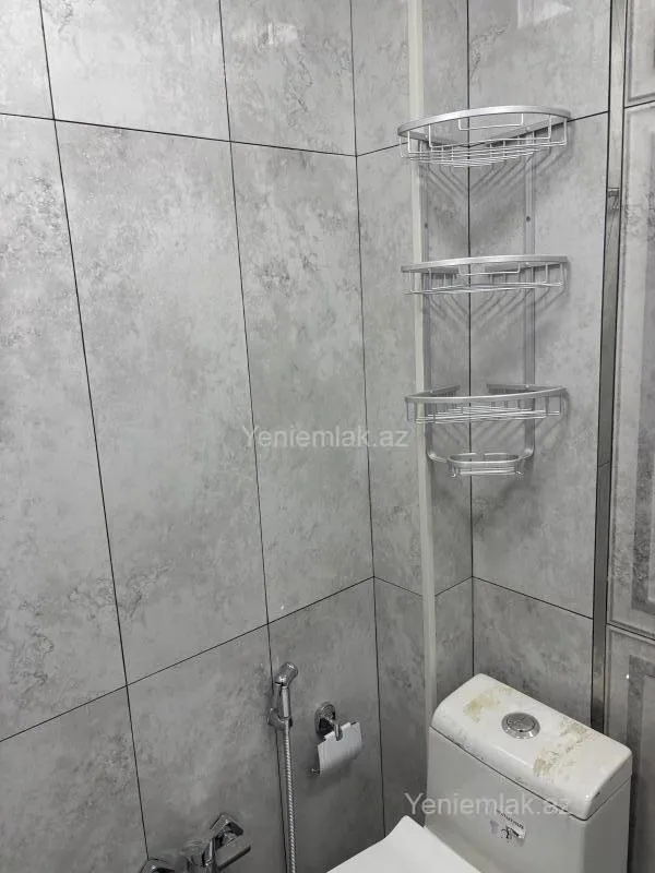 Satılır 1 otaqlı köhnə tikili 32 m²
