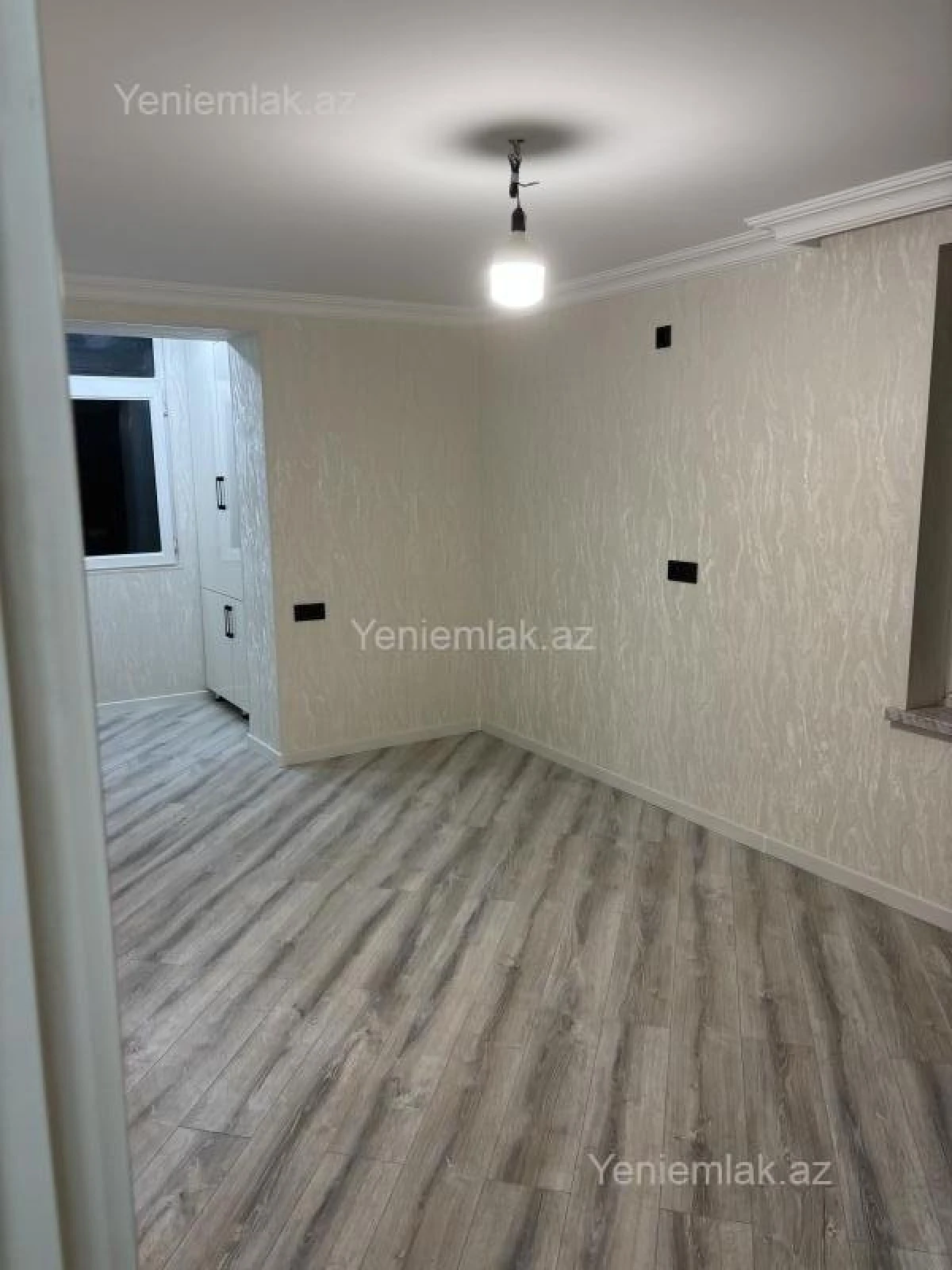 Satılır 1 otaqlı köhnə tikili 32 m²