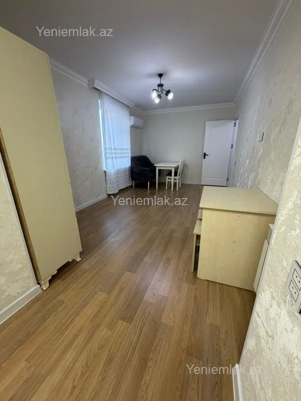 Satılır 2 otaqlı köhnə tikili 35 m²