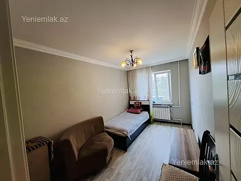 Satılır 3 otaqlı köhnə tikili 70 m²