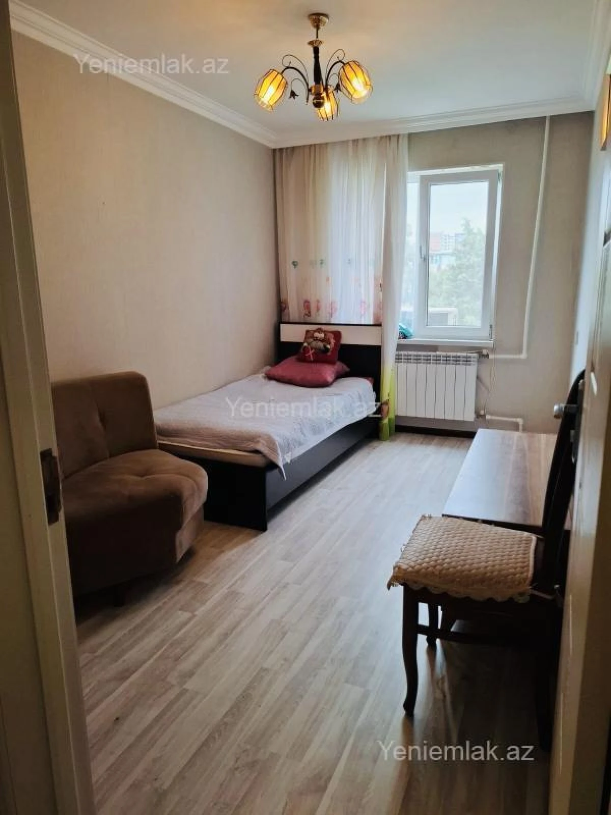 Satılır 3 otaqlı köhnə tikili 70 m²
