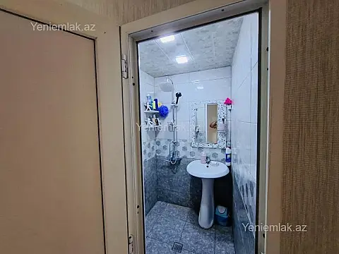 Satılır 3 otaqlı köhnə tikili 70 m²