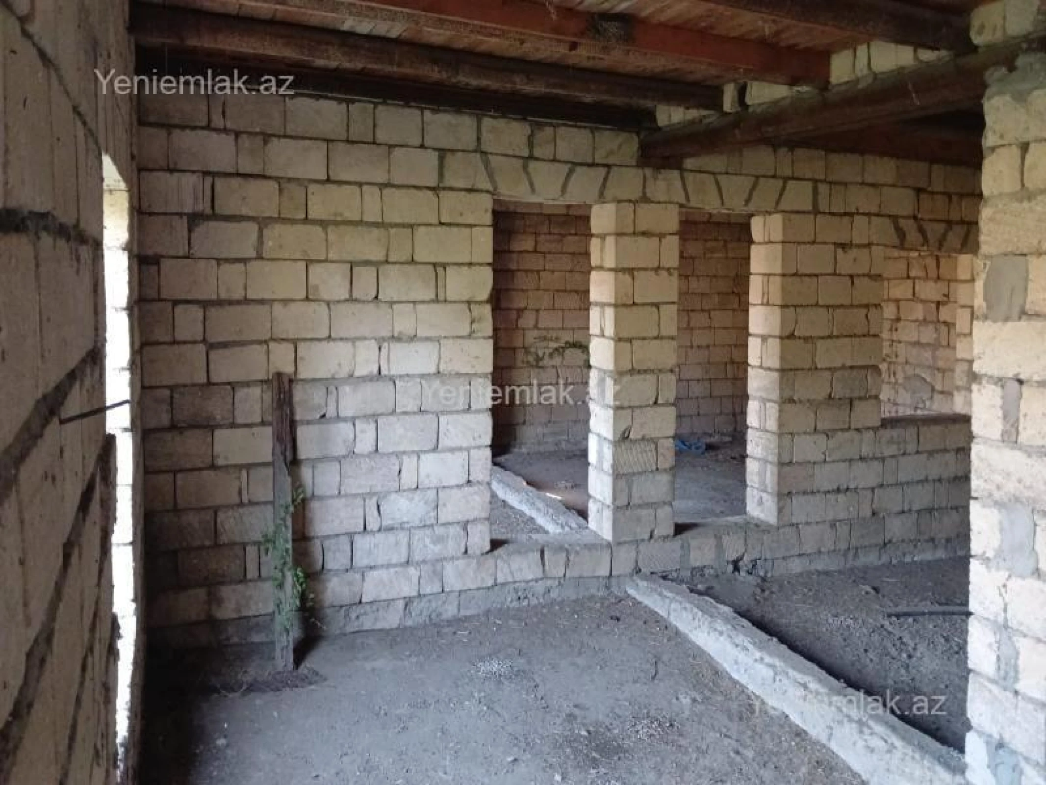 Satılır 5 otaqlı həyət evi 251 m²