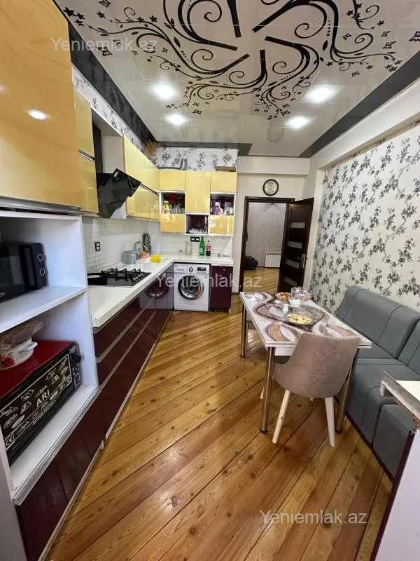 Satılır 2 otaqlı yeni tikili 110 m²