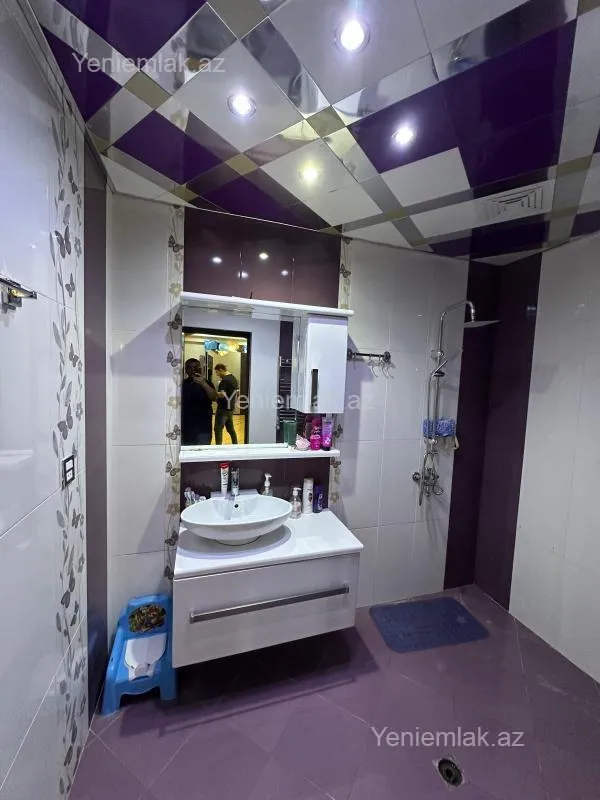 Satılır 2 otaqlı yeni tikili 110 m²