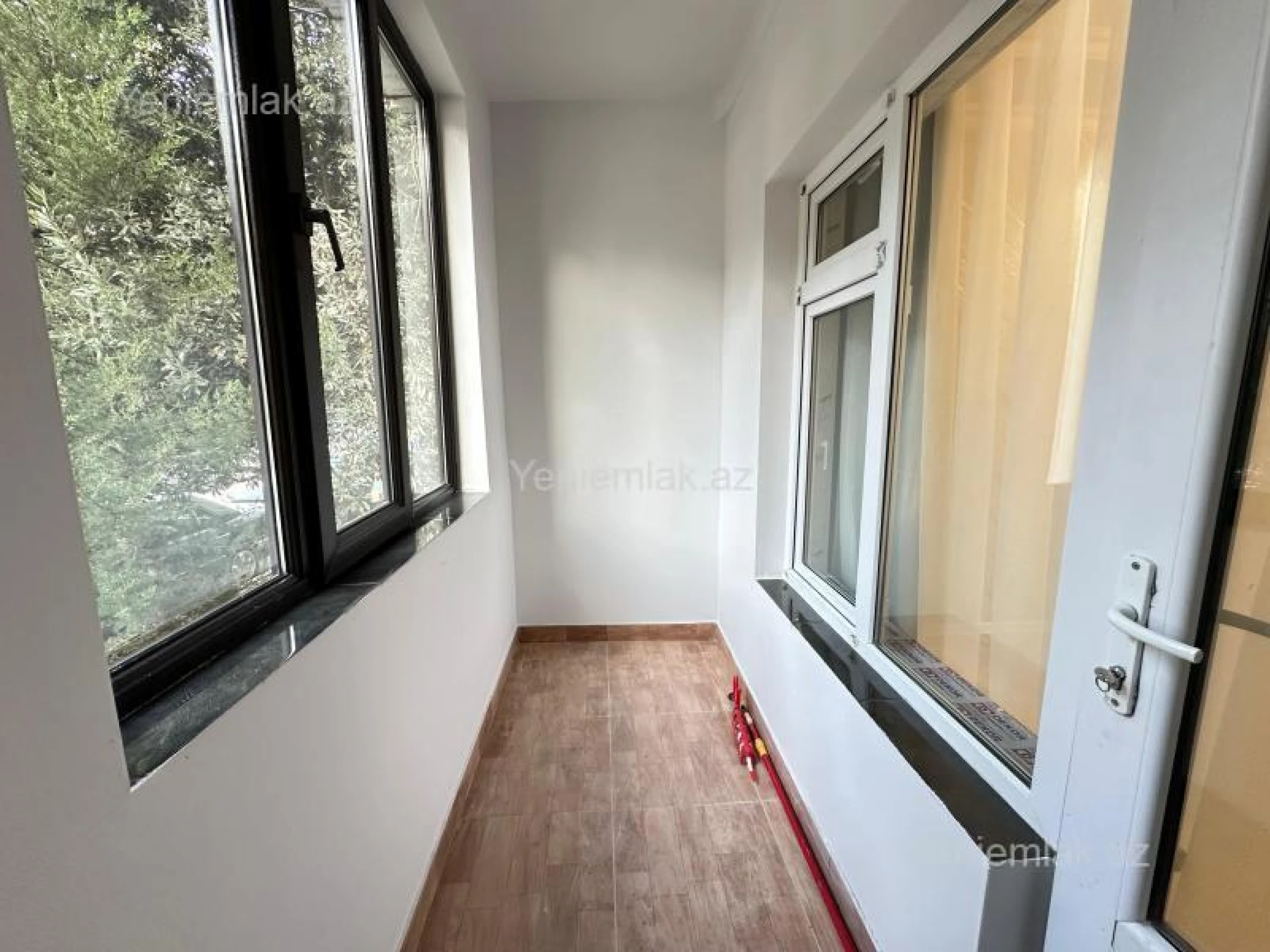 Satılır 2 otaqlı köhnə tikili 65 m²