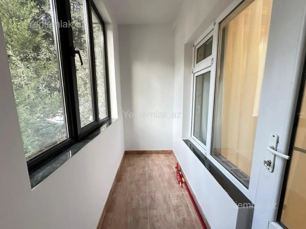 Satılır 2 otaqlı köhnə tikili 65 m²