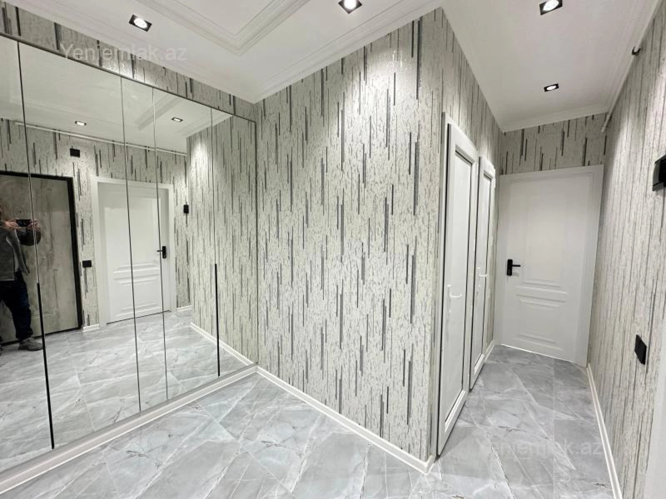 Satılır 2 otaqlı köhnə tikili 65 m²