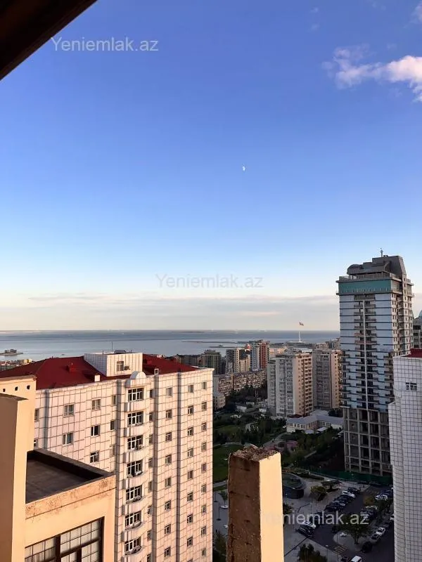 Satılır 3 otaqlı yeni tikili 210 m²