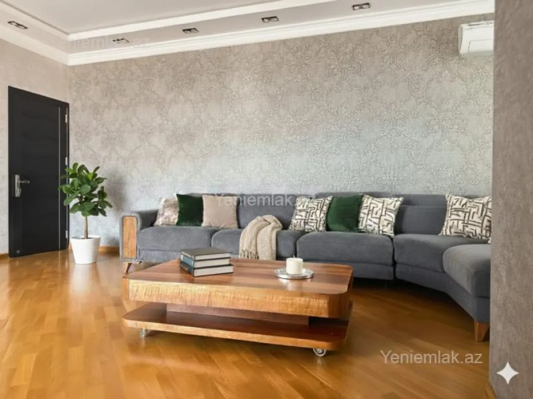 Satılır 3 otaqlı yeni tikili 125 m²