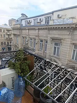 Satılır 3 otaqlı köhnə tikili 70 m²