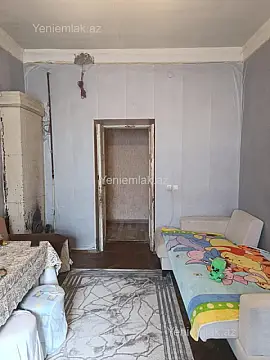 Satılır 3 otaqlı köhnə tikili 70 m²