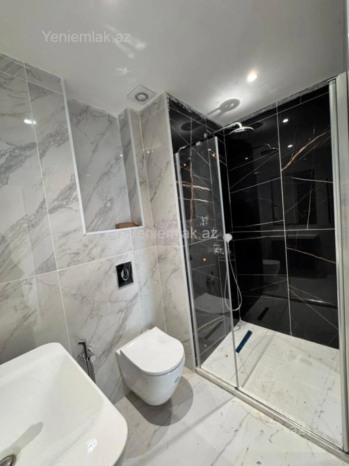 Satılır 2 otaqlı yeni tikili 62 m²