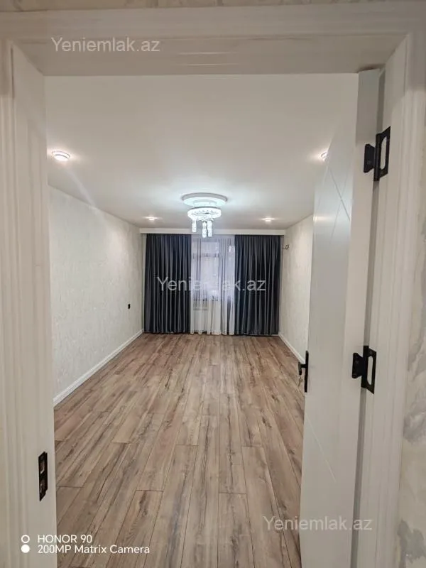 Satılır 3 otaqlı köhnə tikili 75 m²