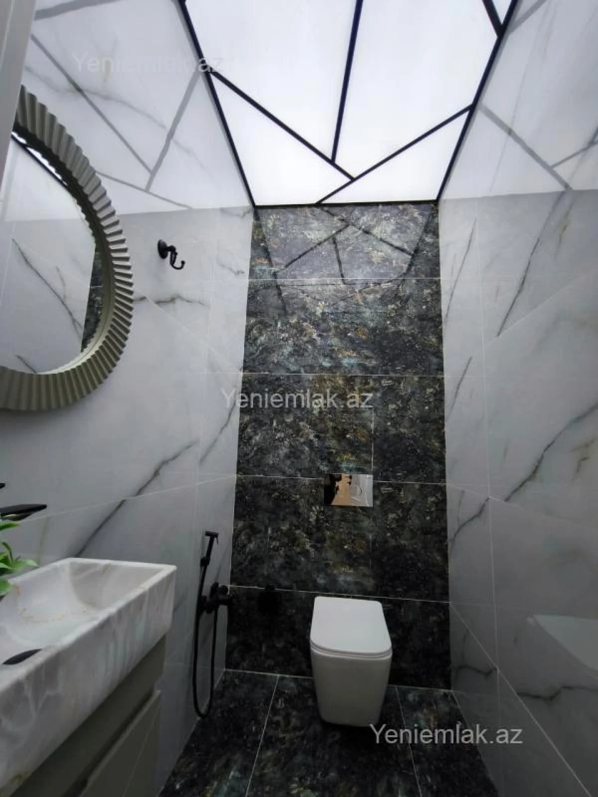 Satılır 3 otaqlı yeni tikili 105 m²