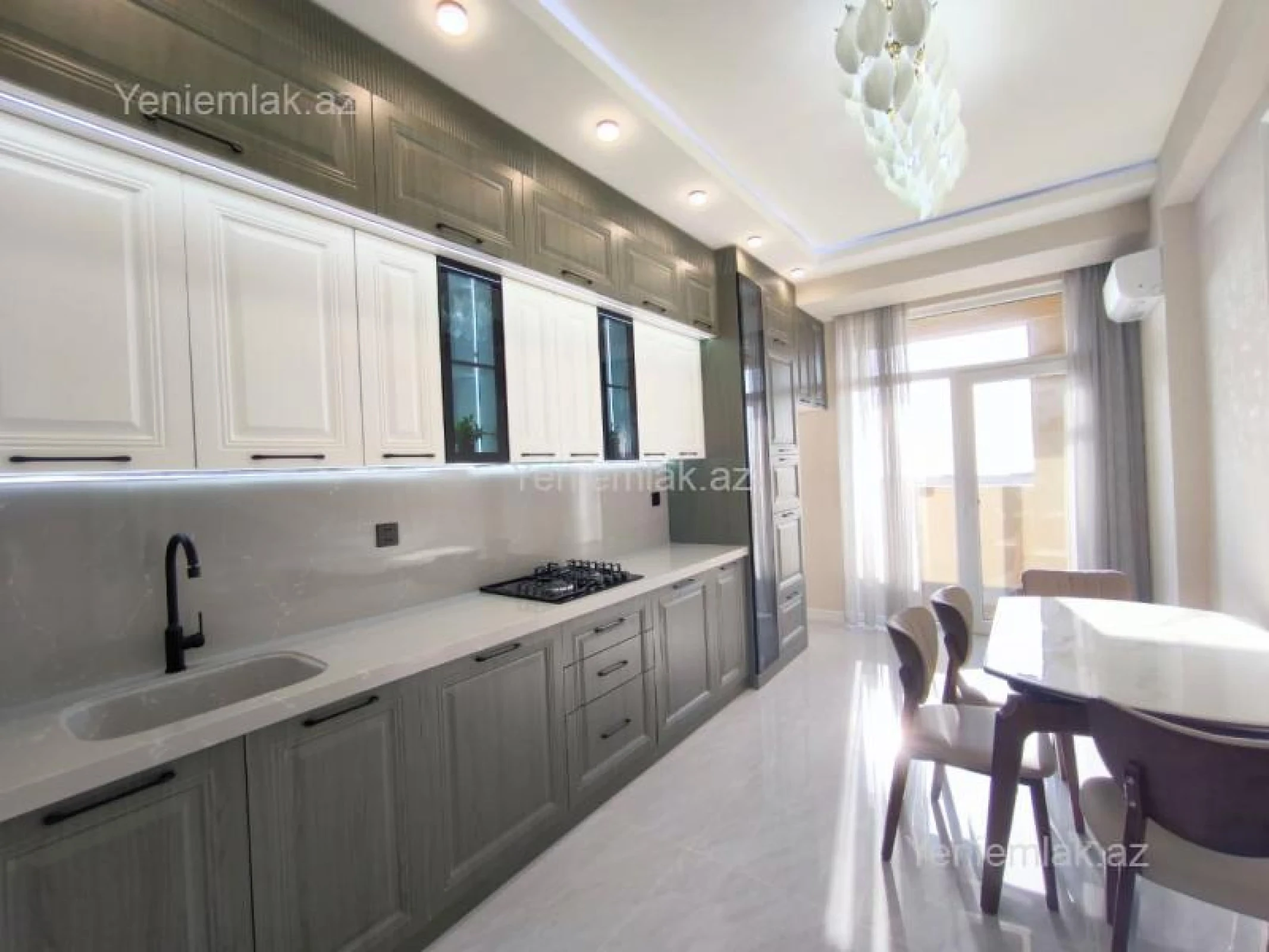 Satılır 3 otaqlı yeni tikili 105 m²