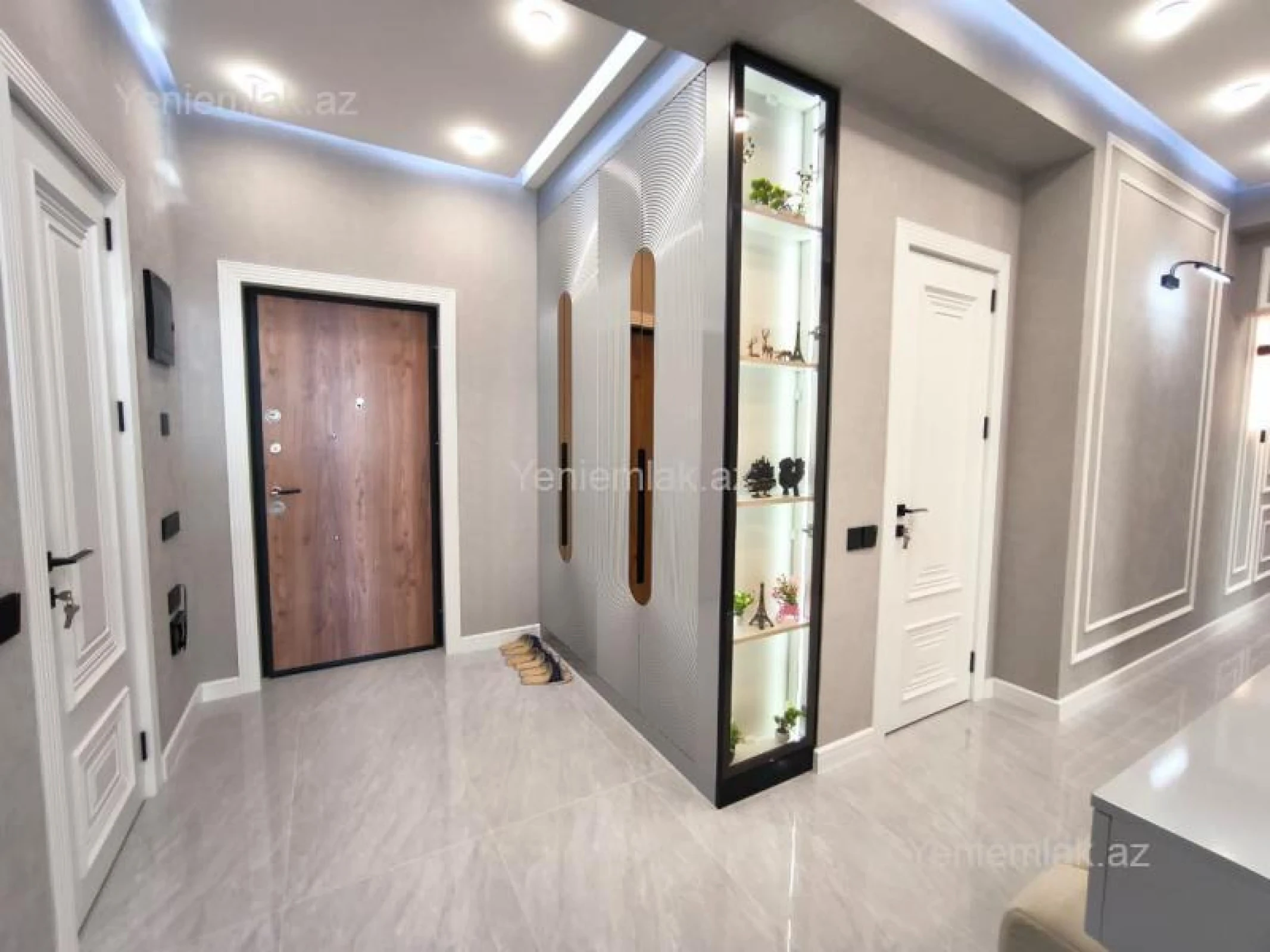 Satılır 3 otaqlı yeni tikili 105 m²