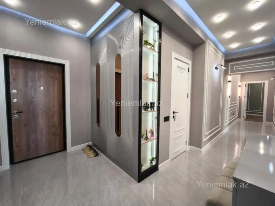 Satılır 3 otaqlı yeni tikili 105 m²