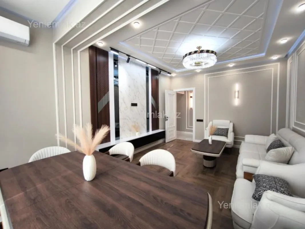 Satılır 3 otaqlı yeni tikili 105 m²