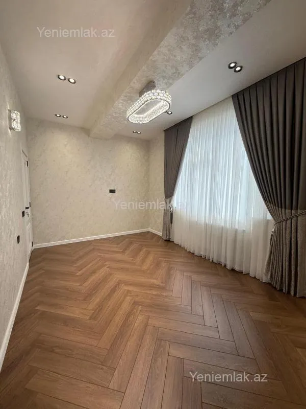 Satılır 3 otaqlı yeni tikili 105 m²