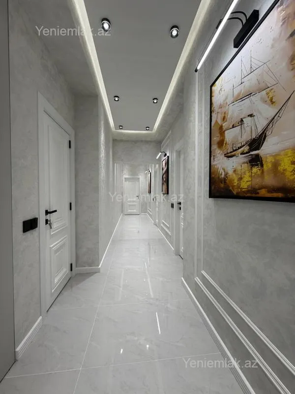 Satılır 3 otaqlı yeni tikili 105 m²